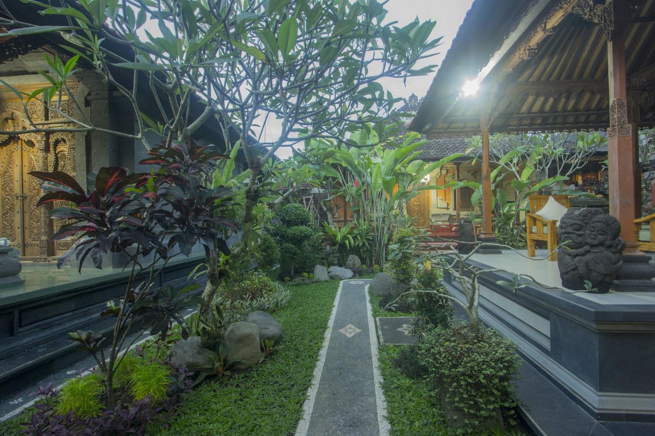 Hotel Nang Ade House Ubud Esterno foto