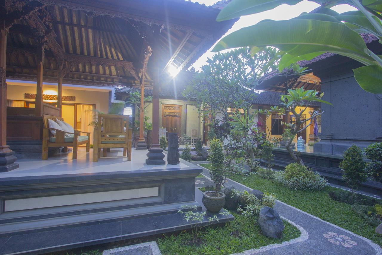 Hotel Nang Ade House Ubud Esterno foto